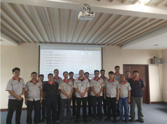 銳意改革 激發(fā)活力 回歸產(chǎn)品 強(qiáng)本固基 為迎接華翔集團(tuán)新一輪騰飛，打造世界華翔而不懈奮斗！---記華翔集團(tuán)制造平臺(tái)成立大會(huì)