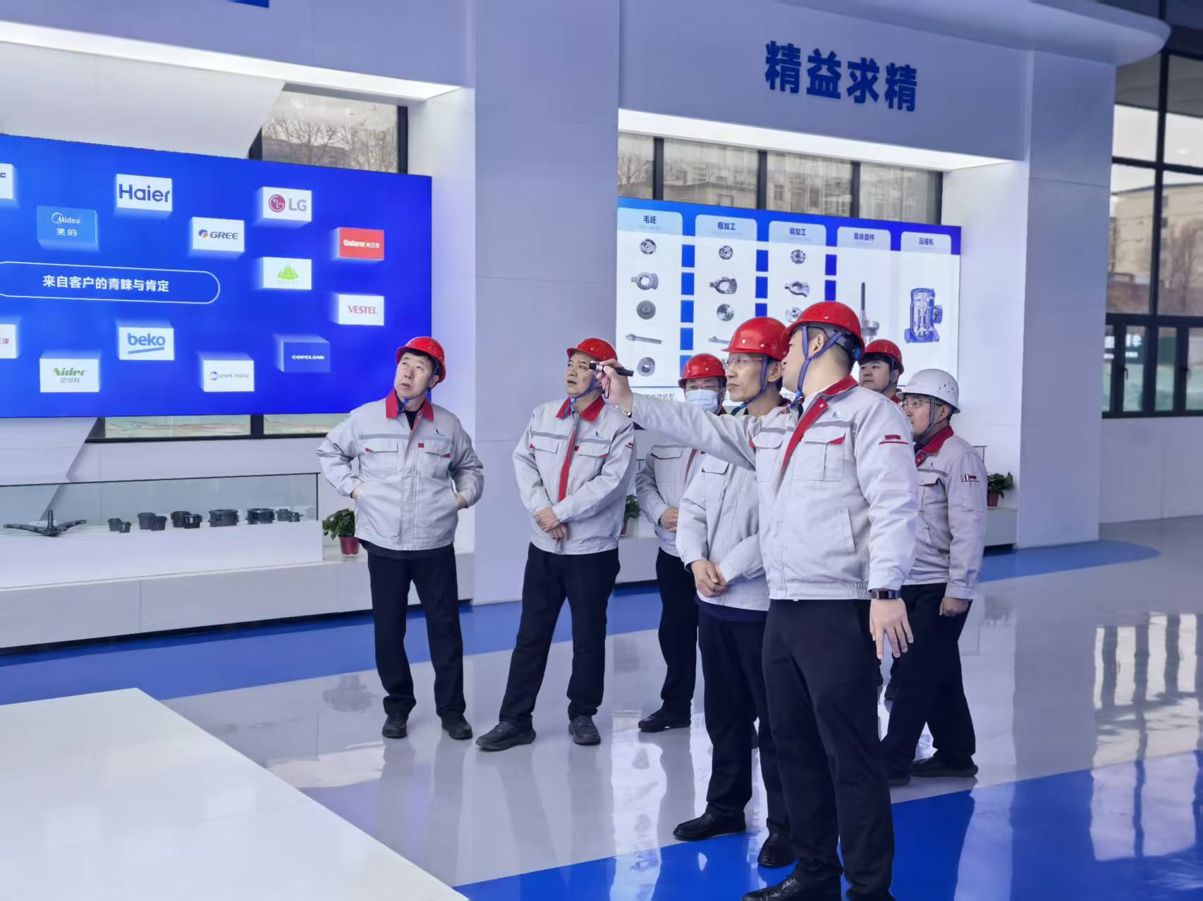 臨汾市委常委、洪洞縣委書記張晉偉深入華翔洪洞智能科技產(chǎn)業(yè)園調(diào)研